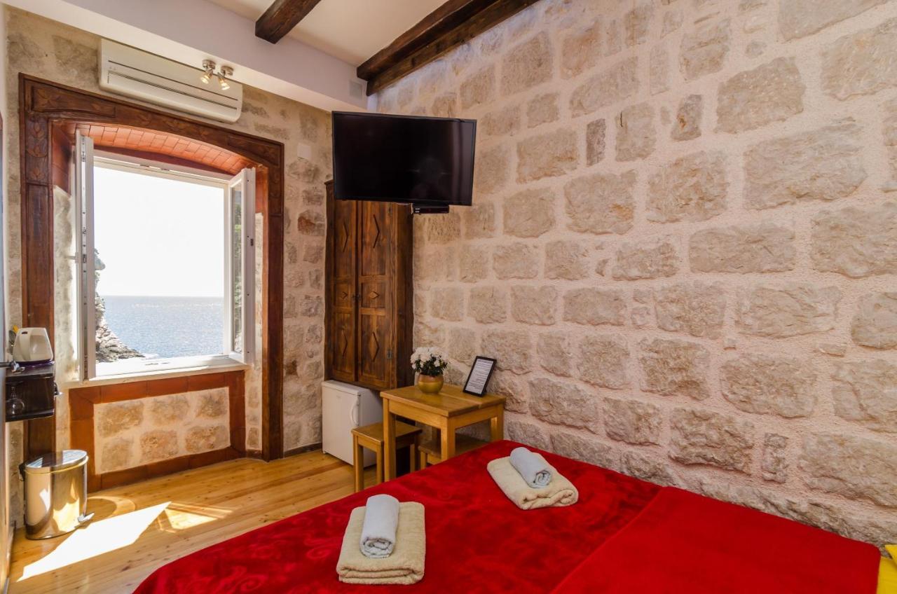 Eddie's Sea View Old Town 3*