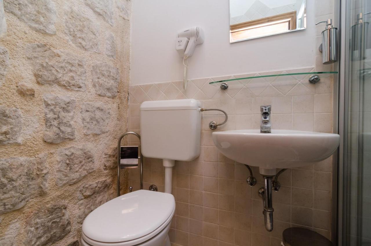 Eddie's Sea View Old Town 3*