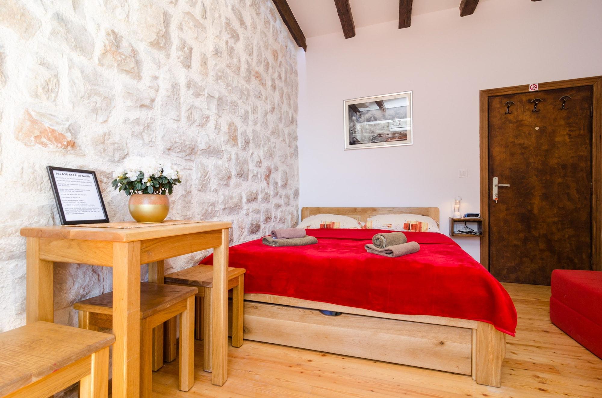 Guest house Eddie's Sea View Old Town