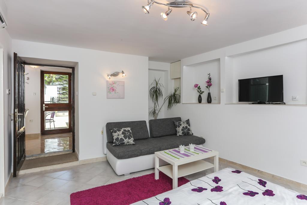Apartment Nada *
