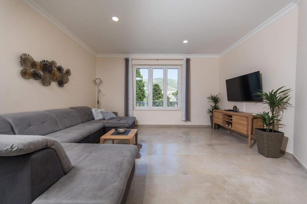 Spacious With Private Pool In Villa Dubrovnik