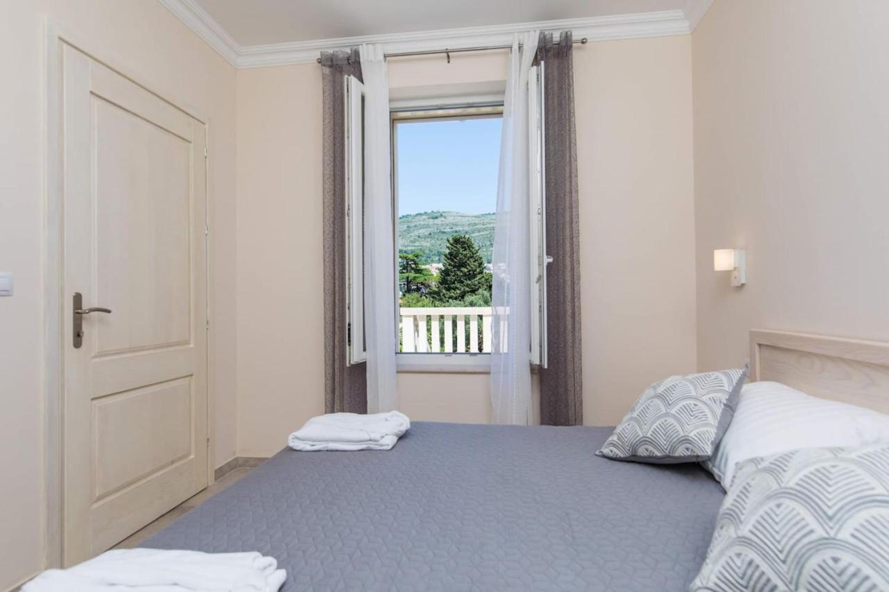 Villa Spacious With Private Pool In Dubrovnik