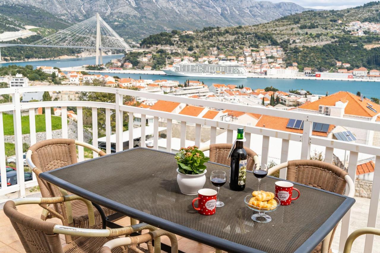 Burum B&b-apartment With Beautiful View * Dubrovnik