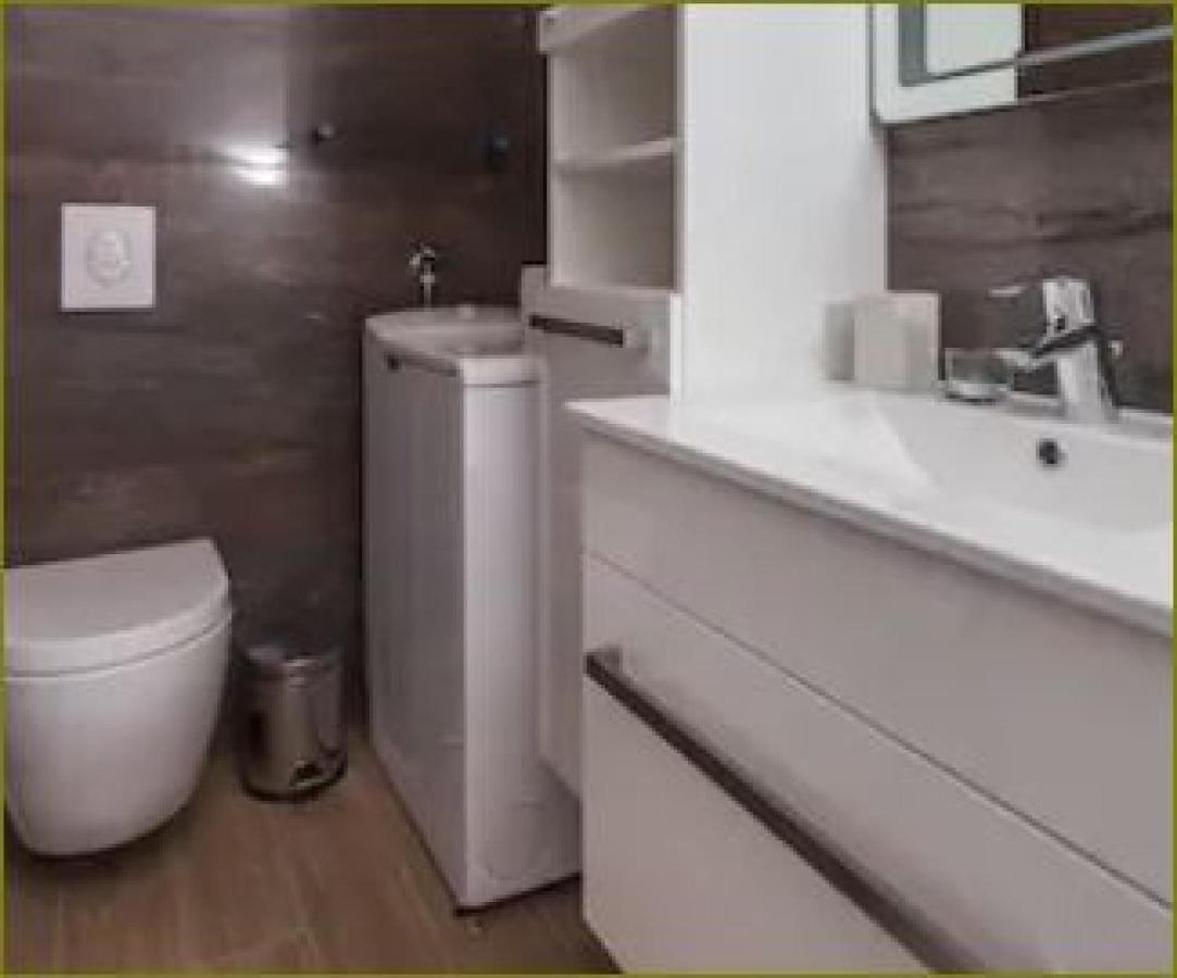 Dub Apartment *