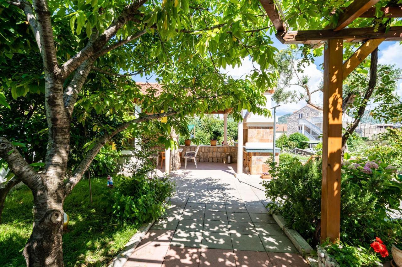 & V&m Guest house