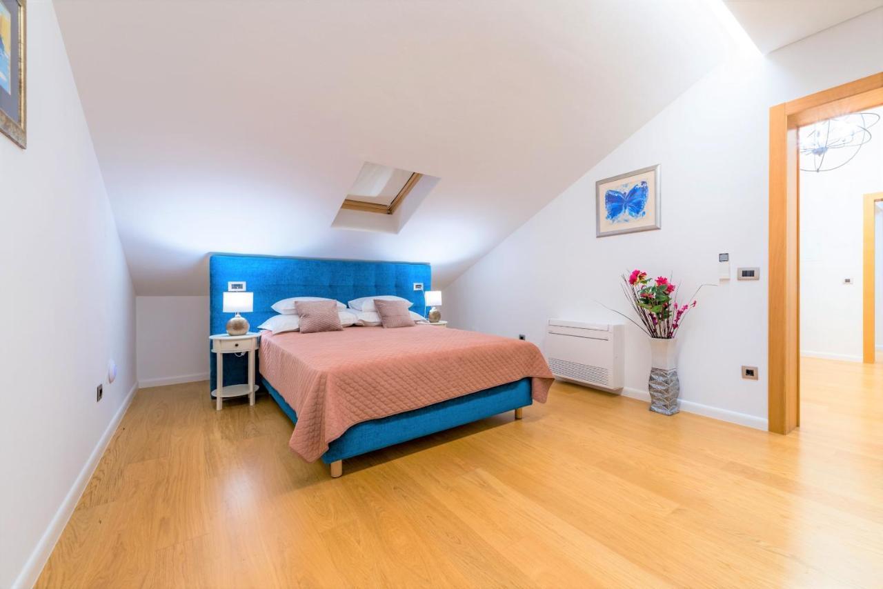 Villa Adore Lozica Villa *