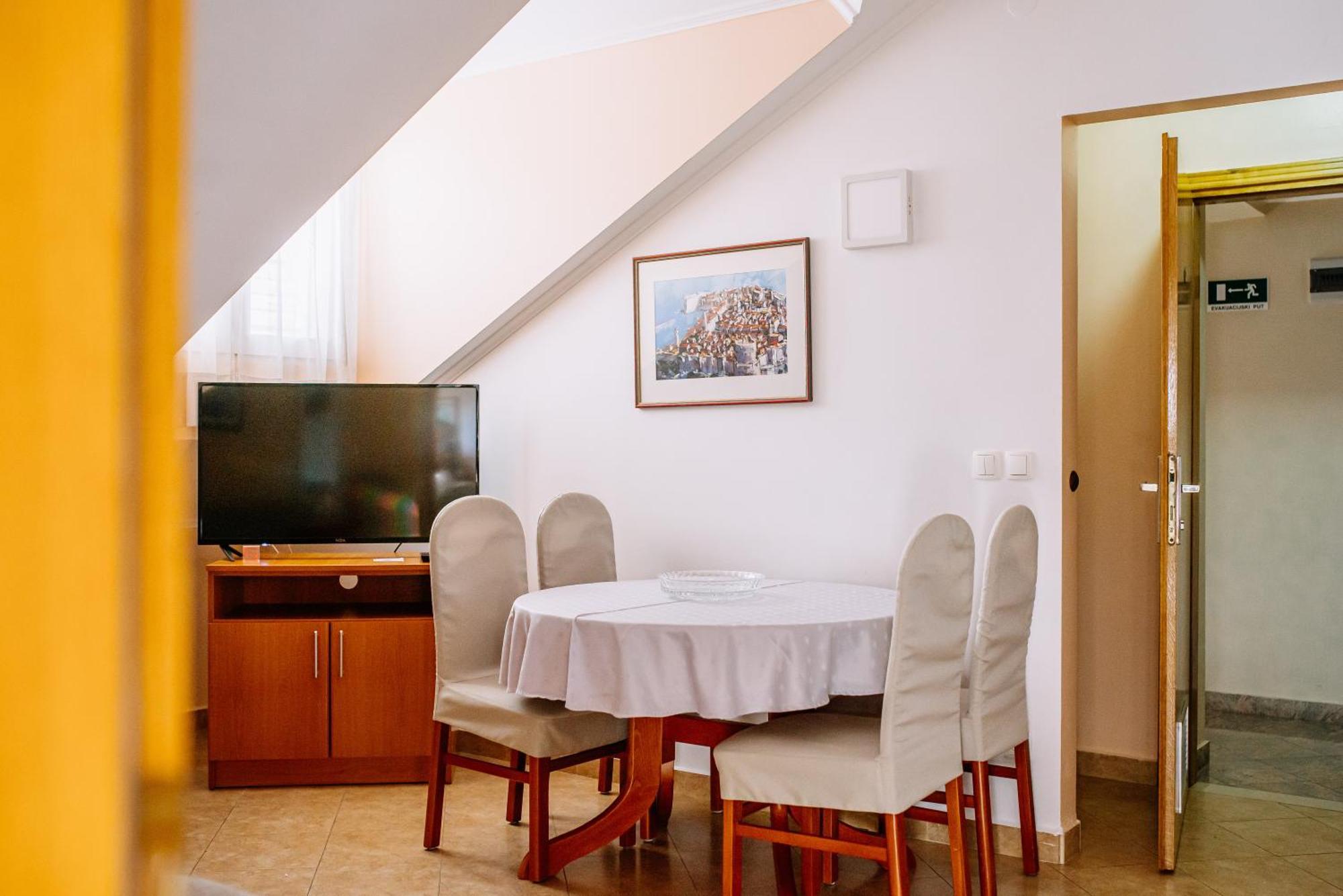 Apartment Curic *