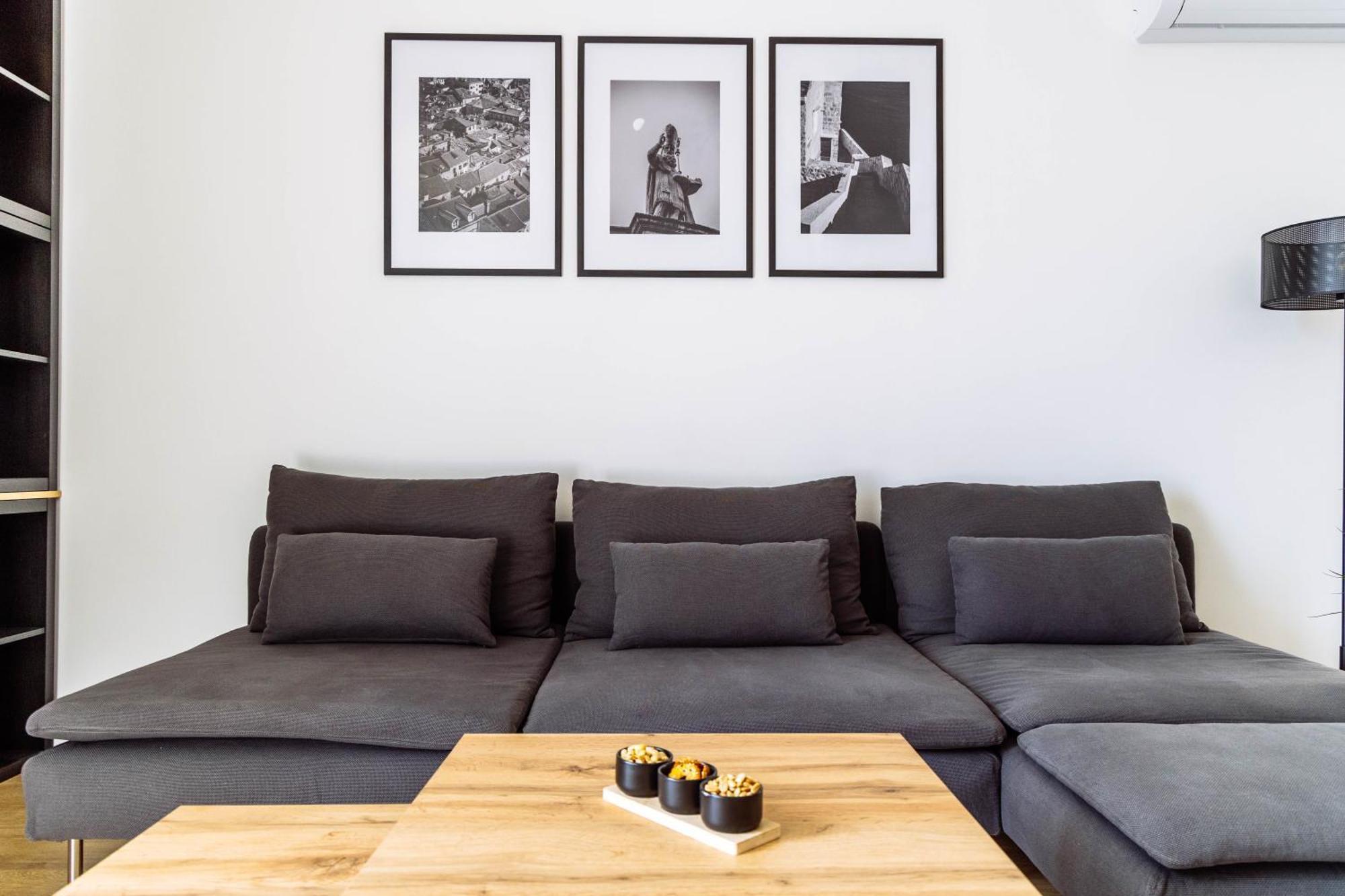 Yin & Yang Apartment