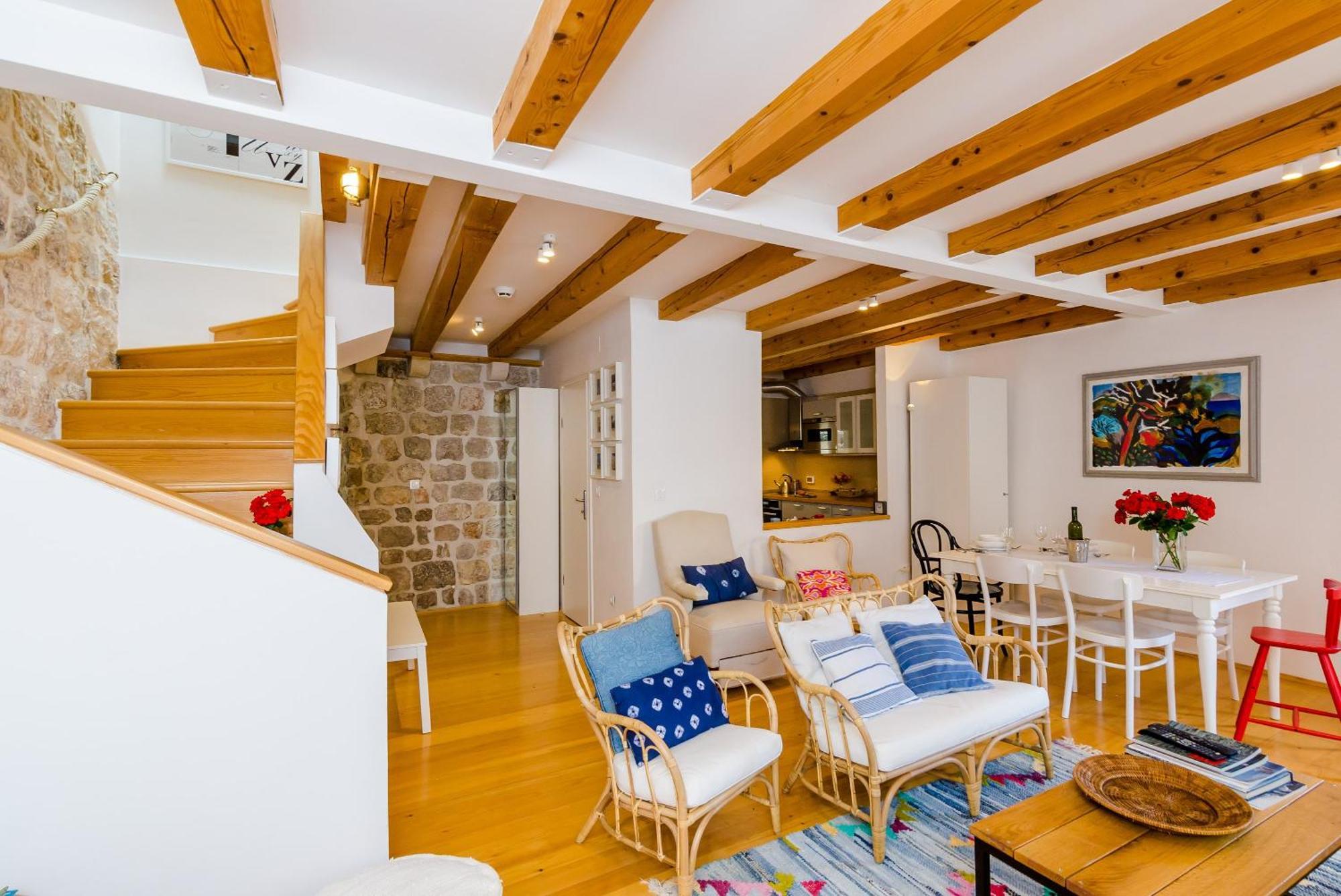 Domino 18 Apartment *