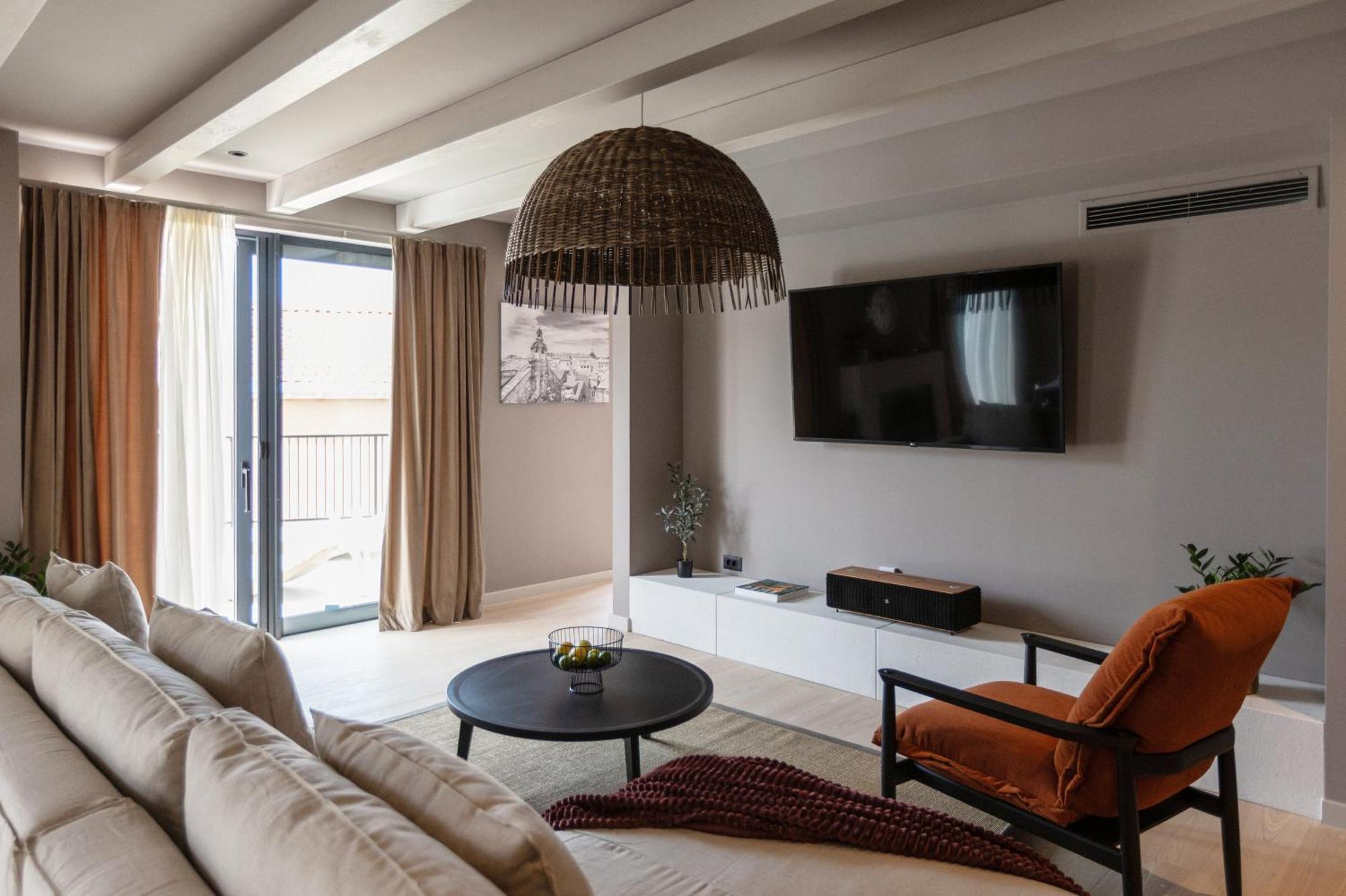 Val & Sol Villa *