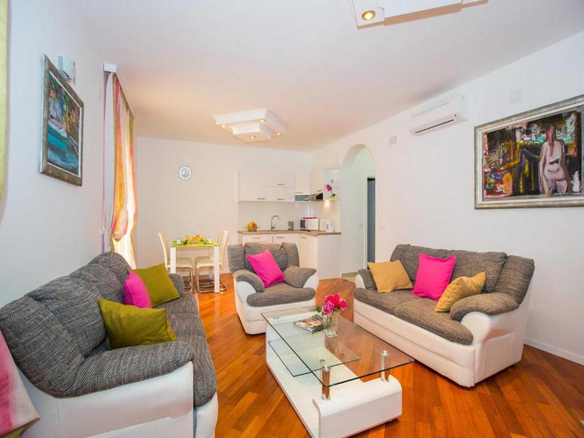 Lani Guest house