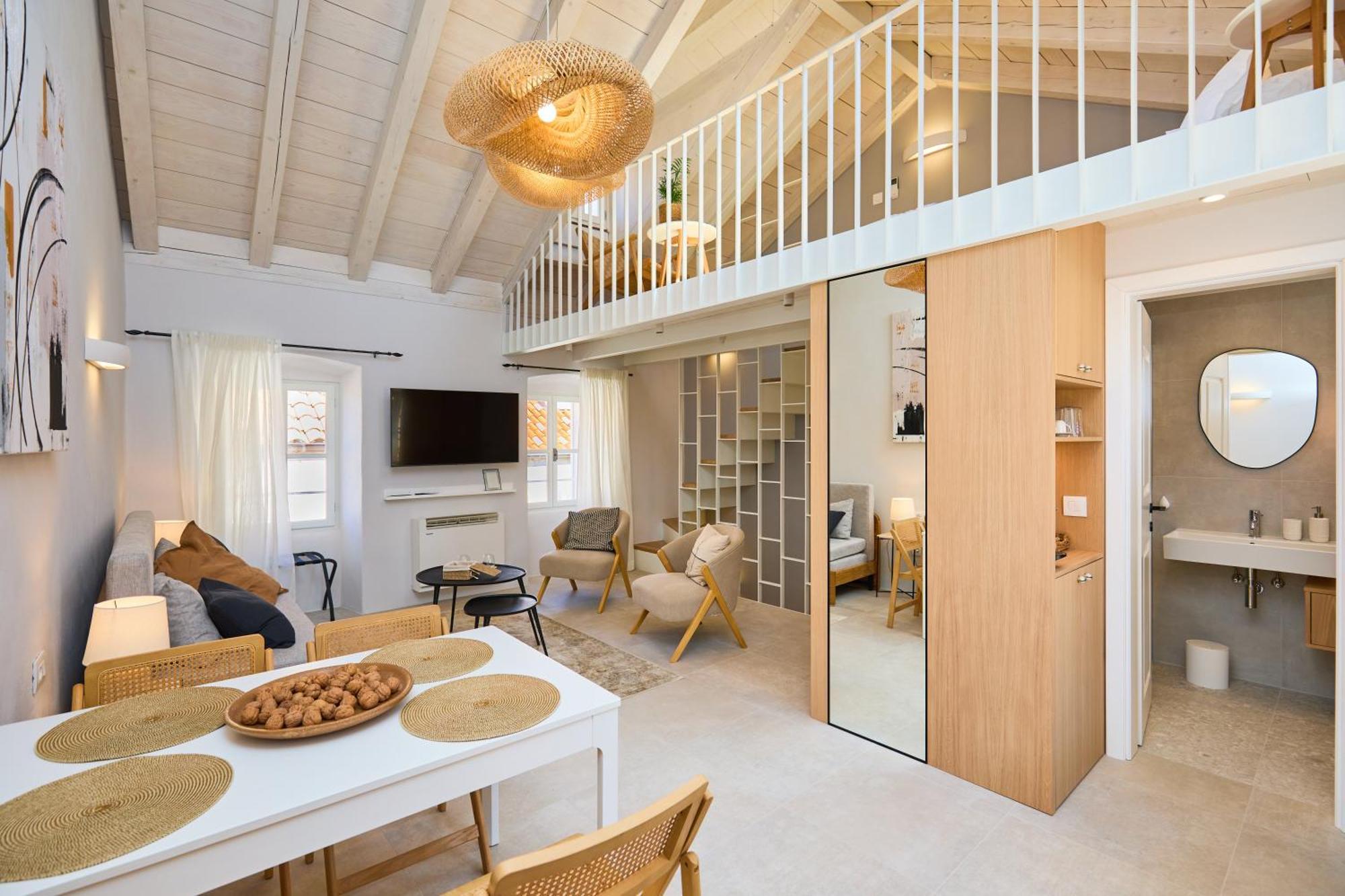 Modern Stone House, Luxury In Old Town 4*