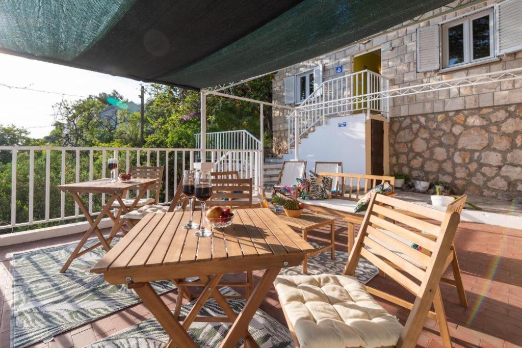 Ferienhaus Diamond Sea - With Private Parking And A Big Terrace Over The Sea Dubrovnik