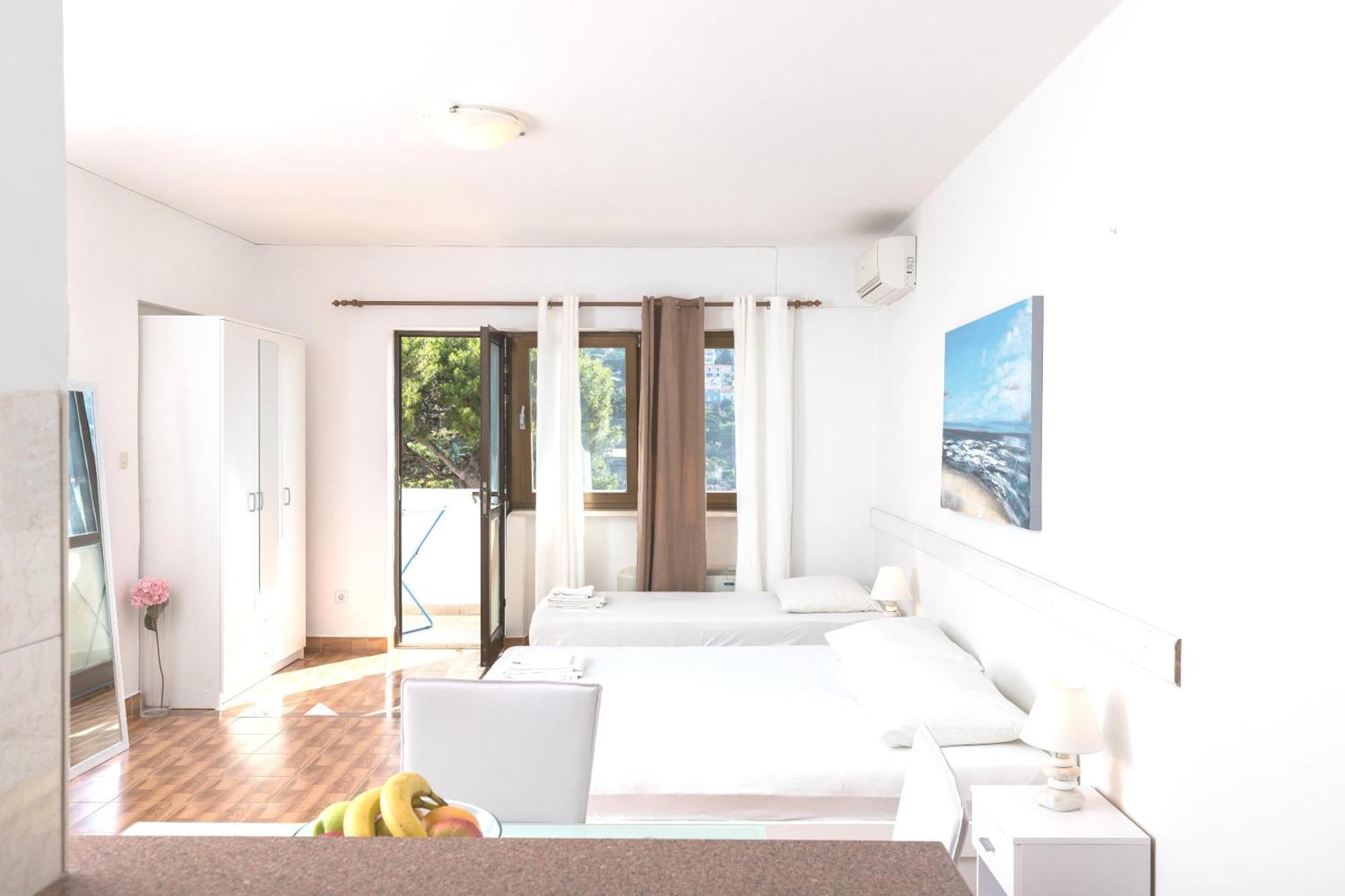 Guest house House Ariva 3*
