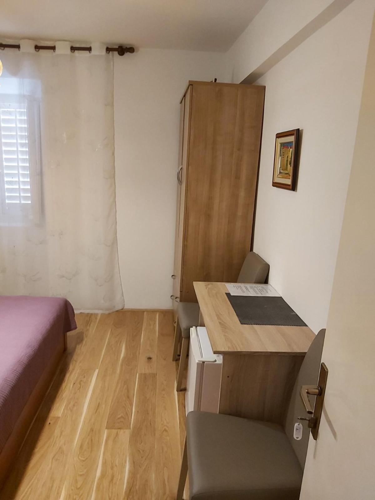 Megi Guest house 2*