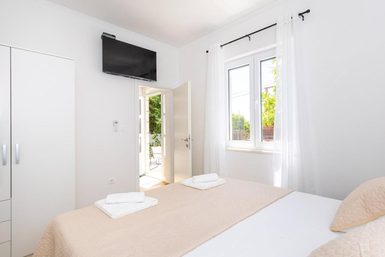 M Apartment *