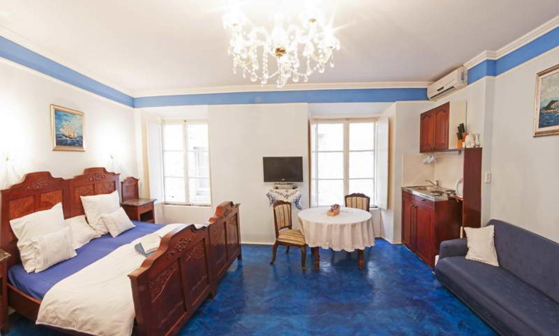 Apartment Blue Dreams In The Centre Of The Old