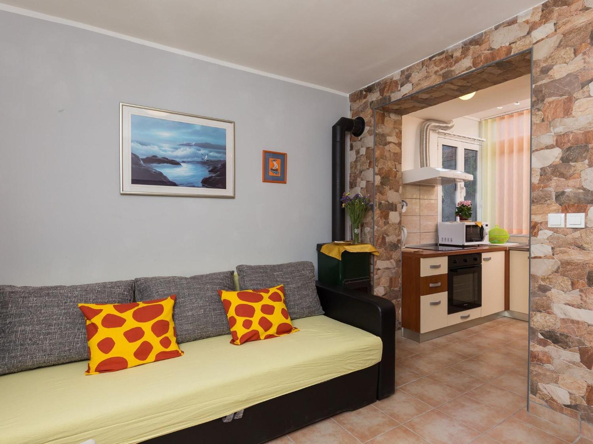 Apartment Lolo - Two Bedroom With Loggia And Street View *