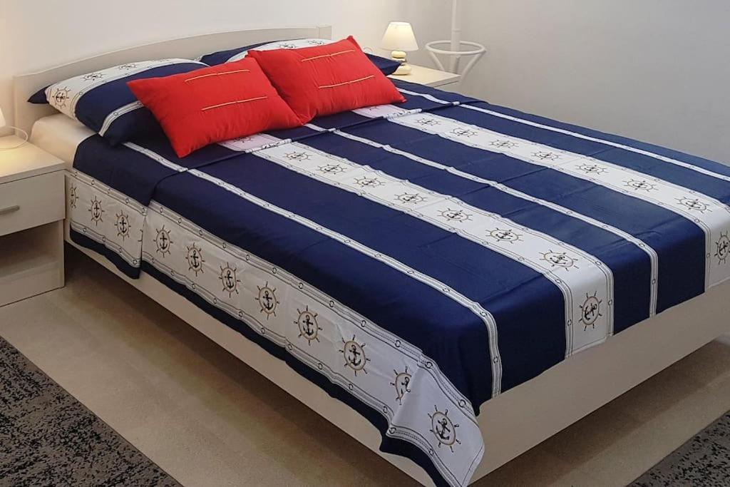 Presidential - Central Royal Palace - Old Town Apartment *