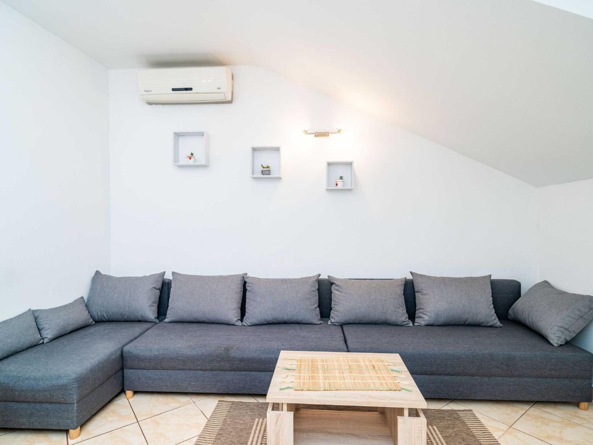 Apartment Matej - One Bedroom Rtava S Dakse *