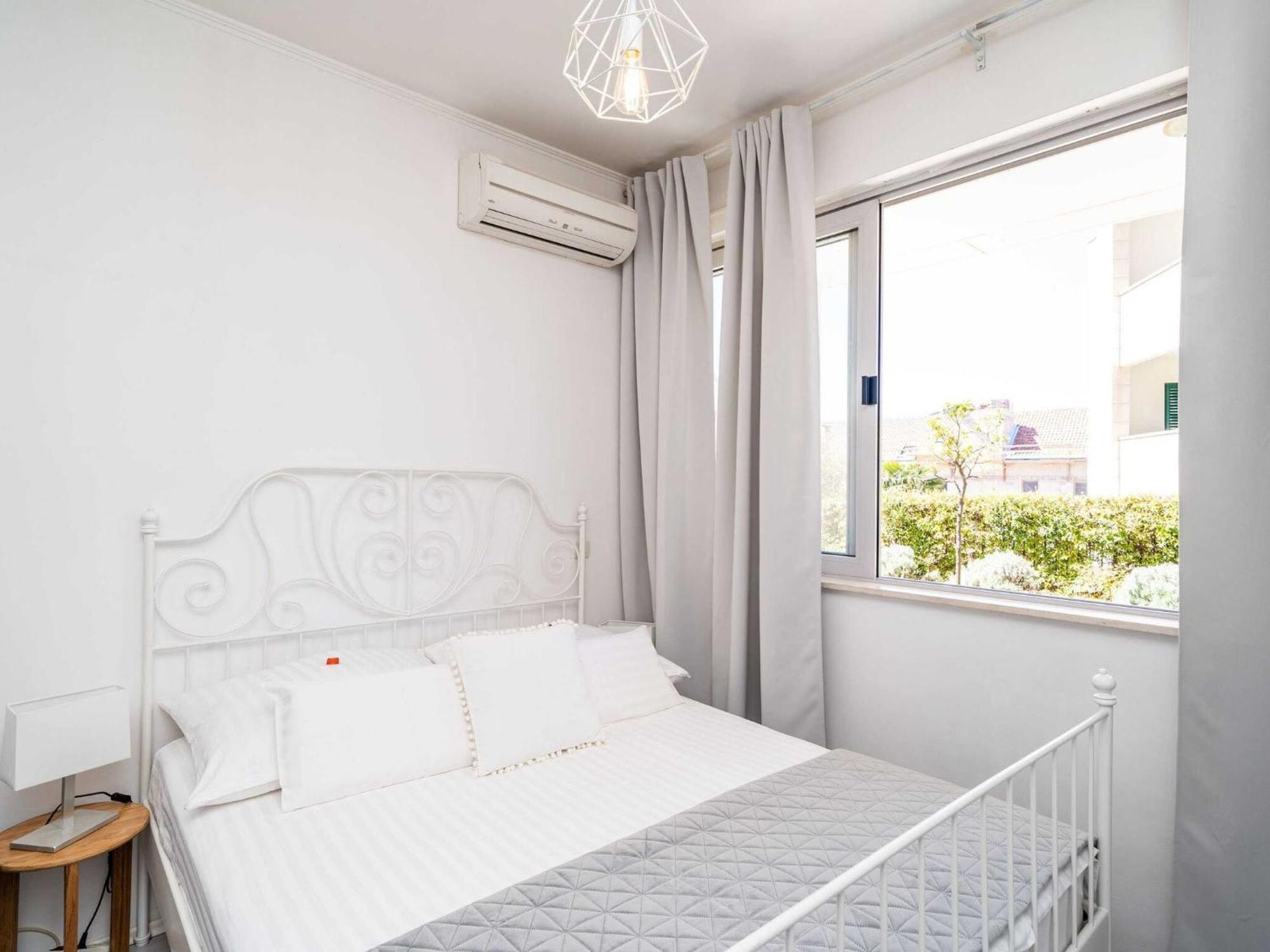 Apartment Larissa - With Terrace And Partial Sea View Dubrovnik