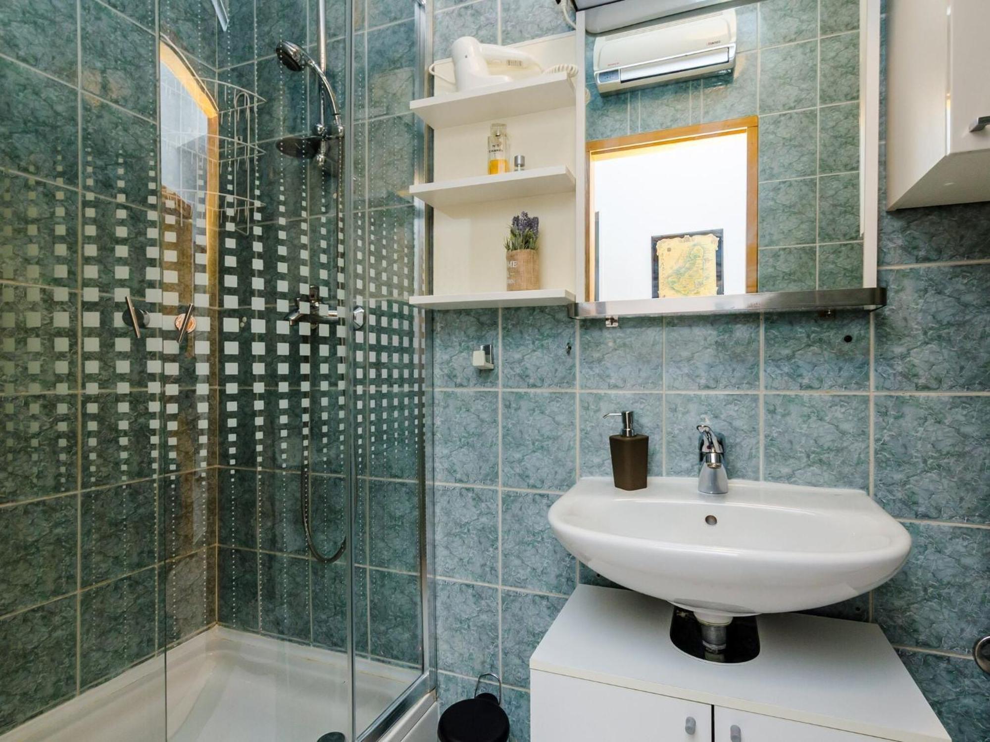 Apartment Antej - One Bedroom With Terrace And View