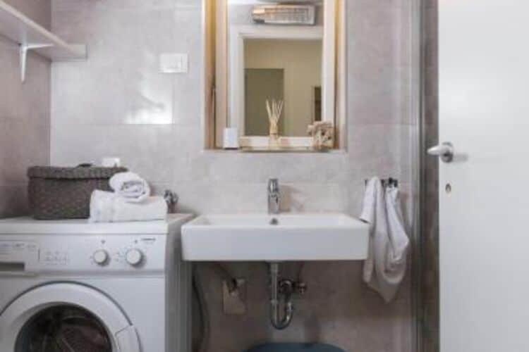 Hitri - One Bedroom With Terrace And Garden View