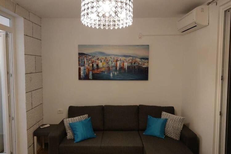 Hitri - One Bedroom With Terrace And Garden View Apartment