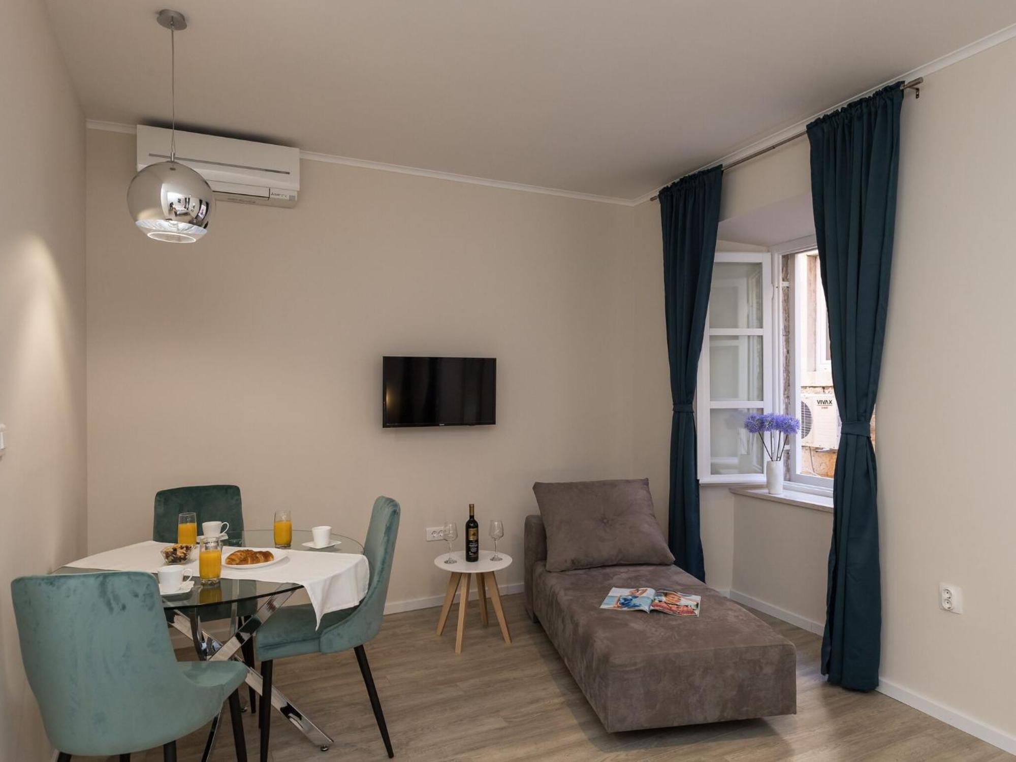 Urbis Apartment