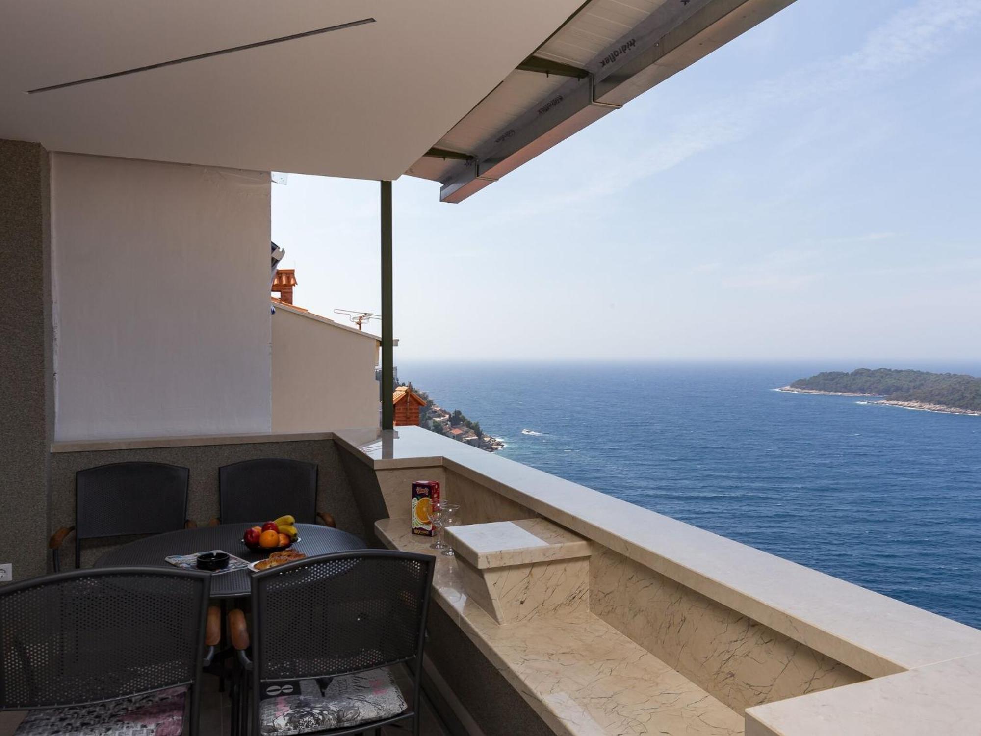 H&d - Two Bedroom With Balcony And Sea View Apartment
