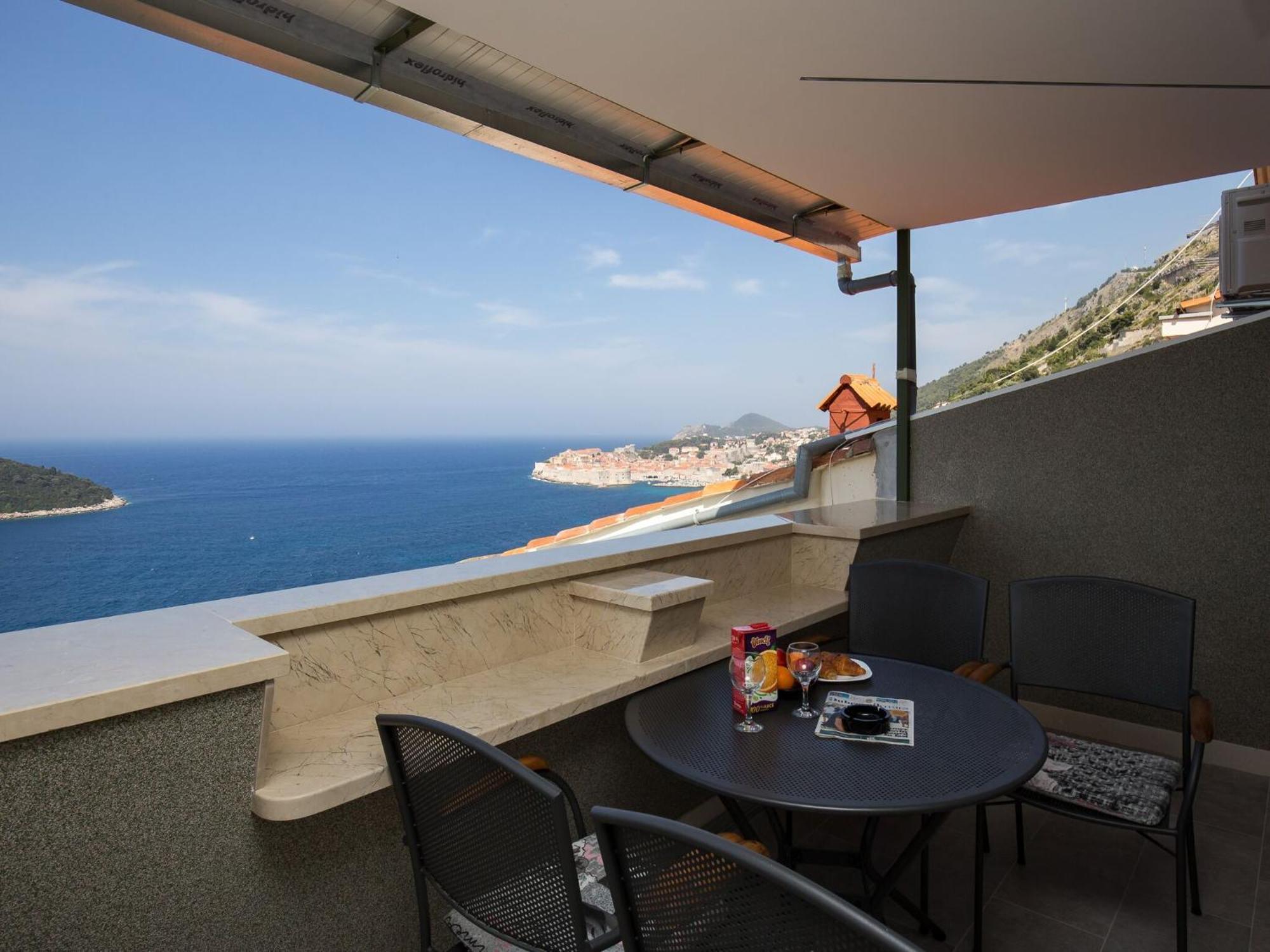 H&d - Two Bedroom With Balcony And Sea View Apartment *