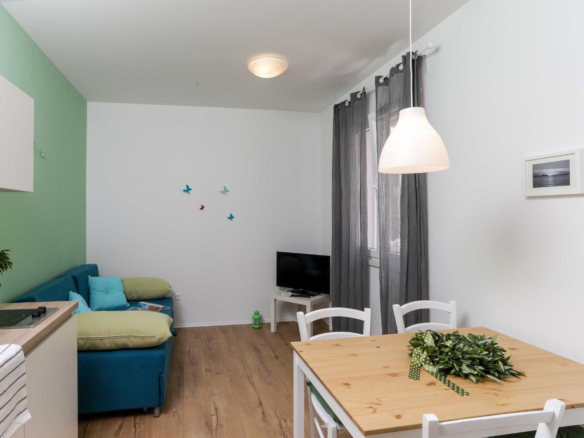Karmen - One-bedroom With Terrace Olive Apartment *