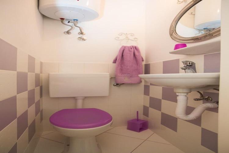 Gugily- Twin With Shared Bathroom And View Dubrovnik
