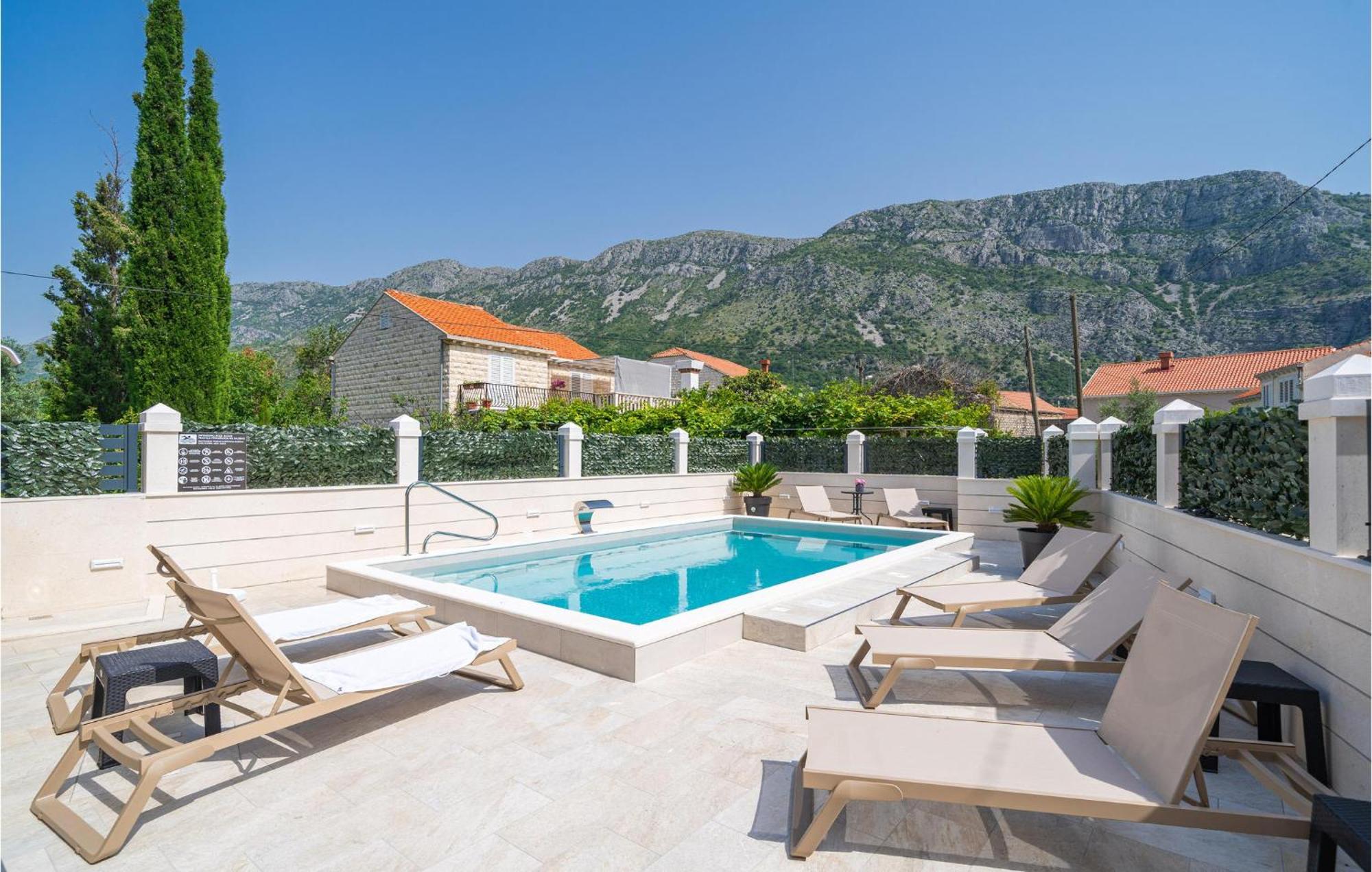 Awesome In With Jacuzzi Apartment *