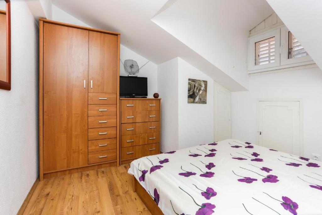 Apartment Lara Old Town Center *