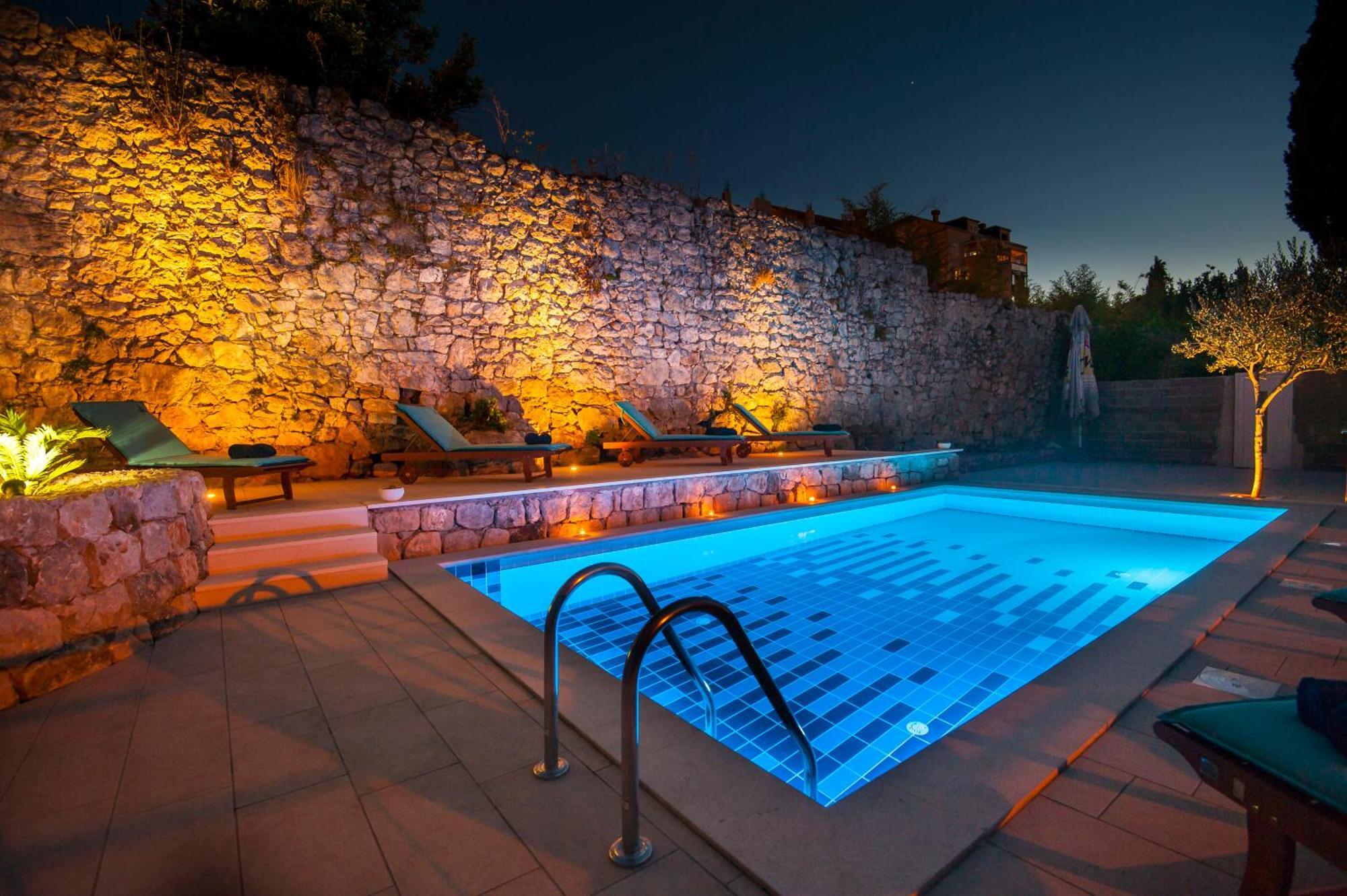 California 2 * Dubrovnik