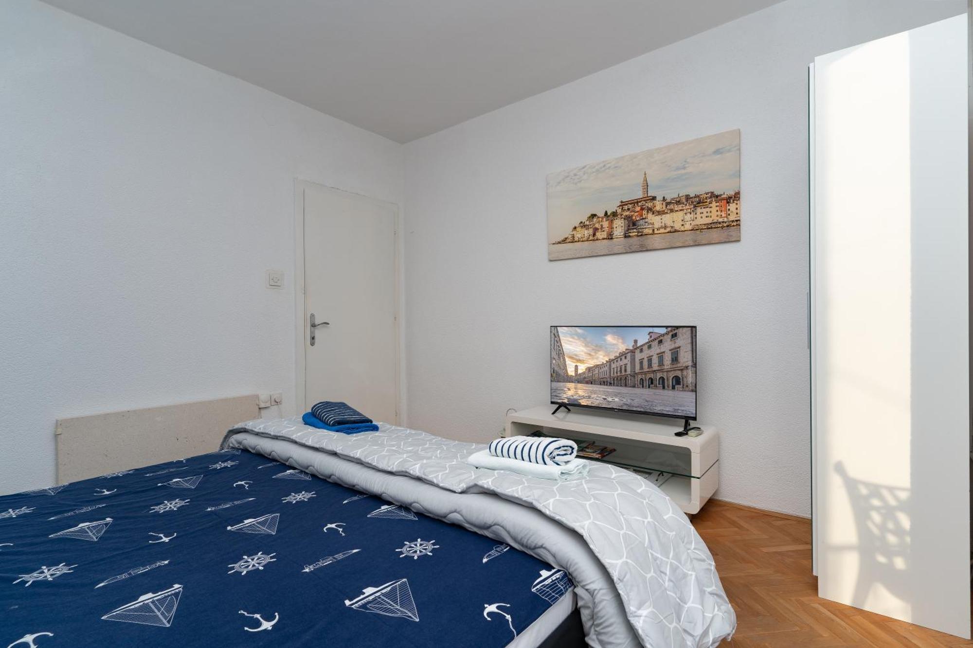 Apartment With Sea & Views *