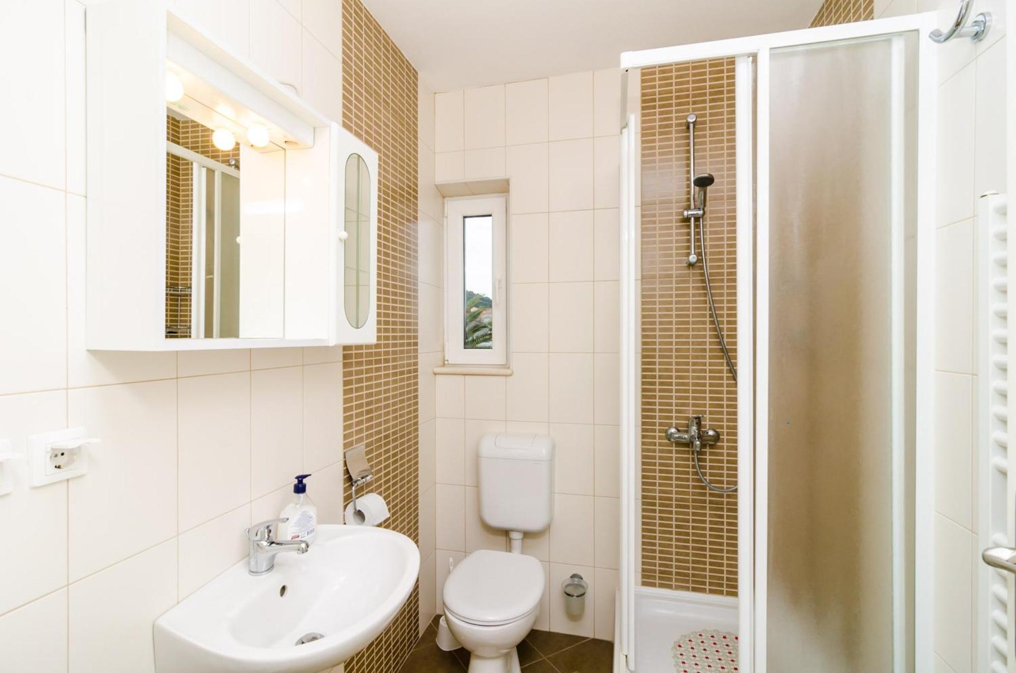 Apartment Sea View Chic: *