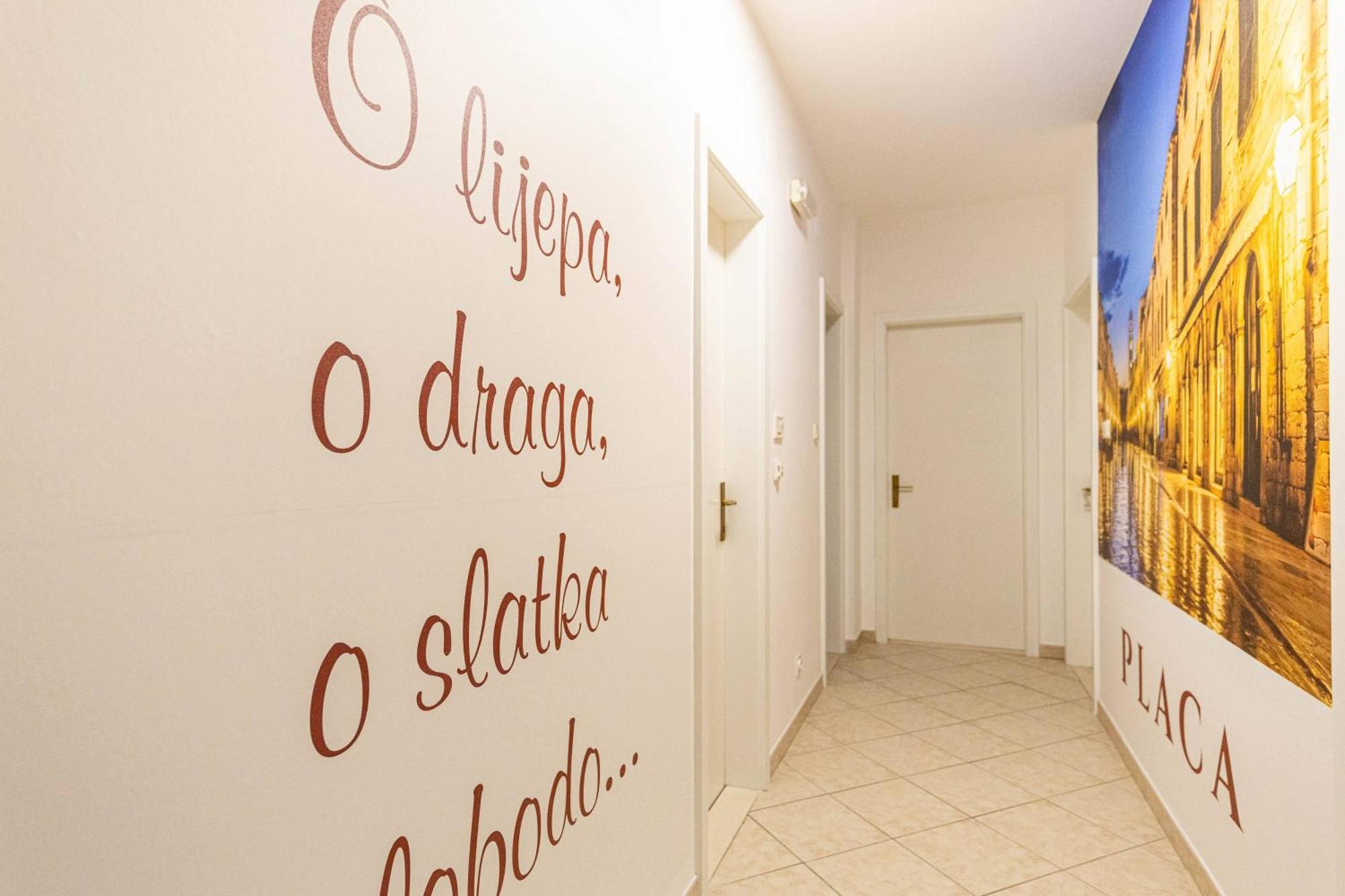 Placa Albergue