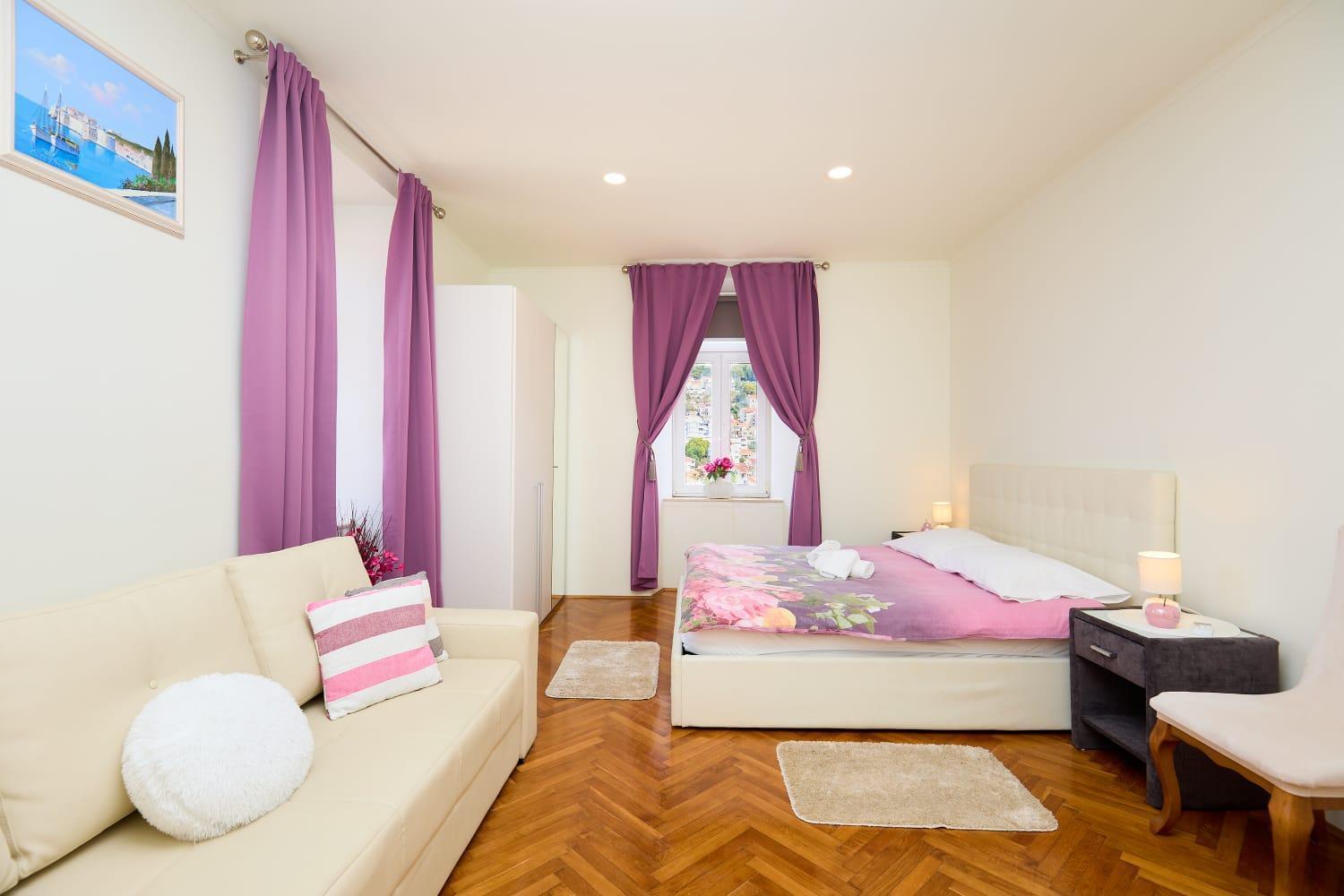 Spacious 3 Bedroom Appartement Dubrovnik