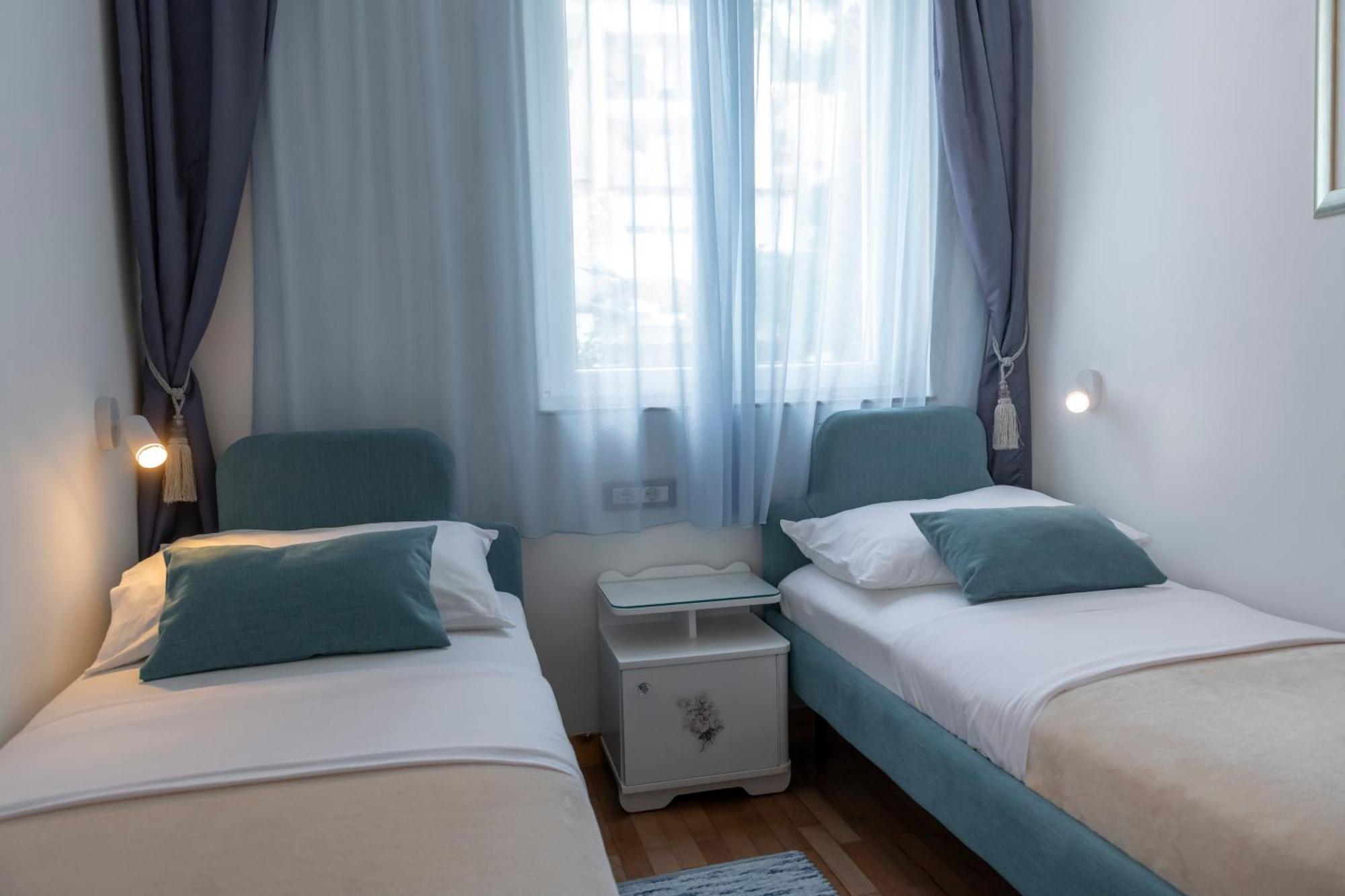 Blue One Apartment *