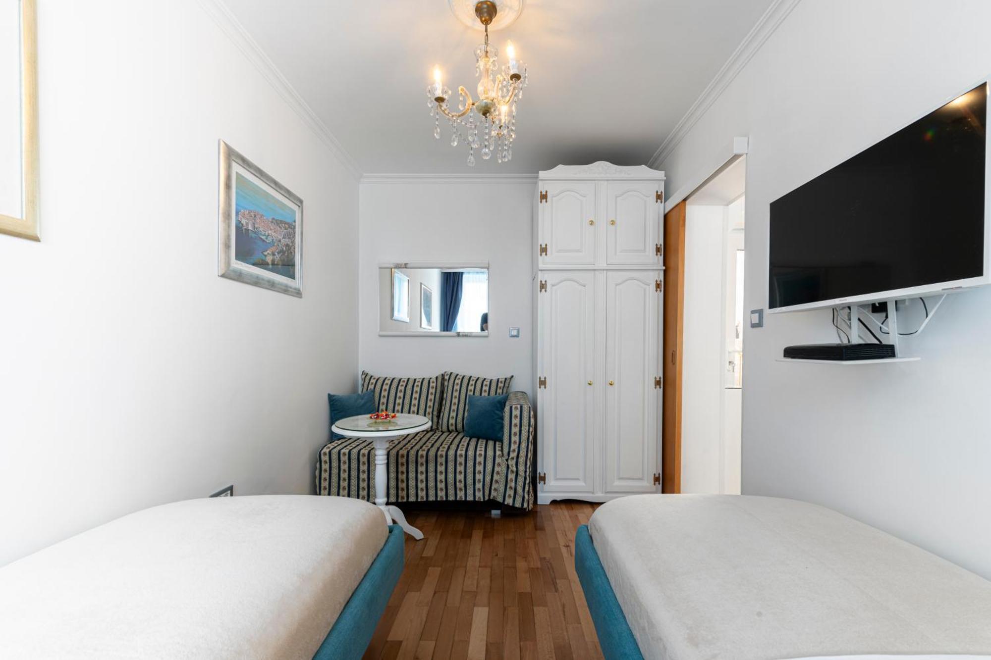 Blue One Apartment