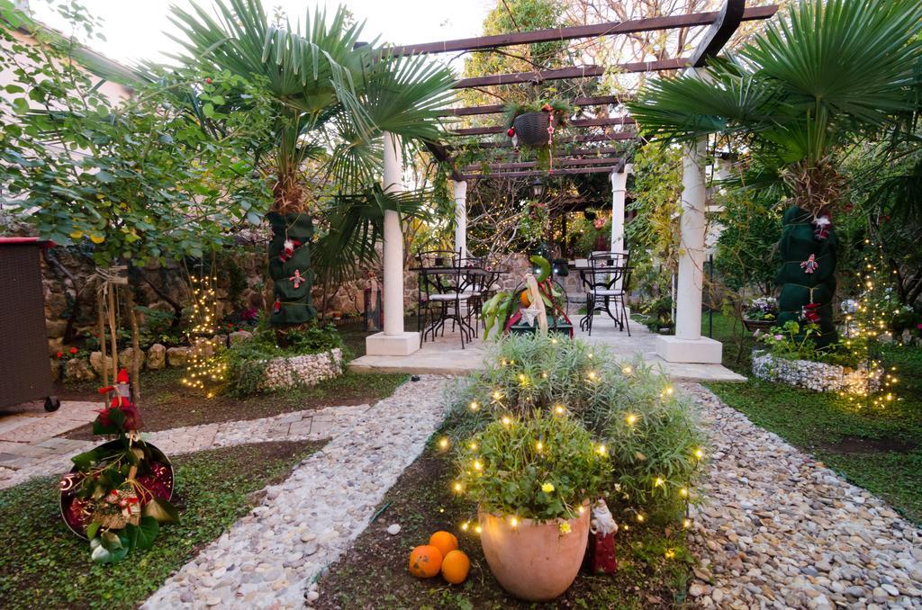 Garden 3*