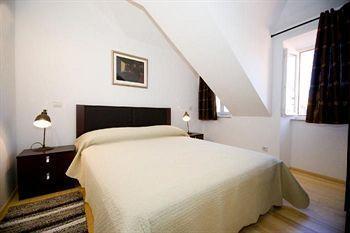 Flores - Hotel *