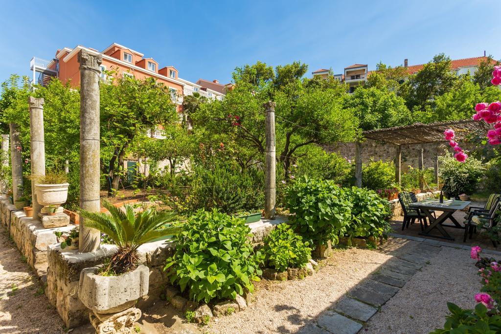 Apartment Marini Dvori - With Free Parking