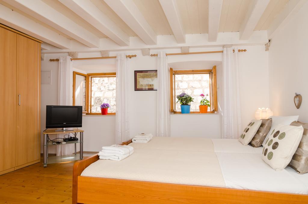Apartment Divina *