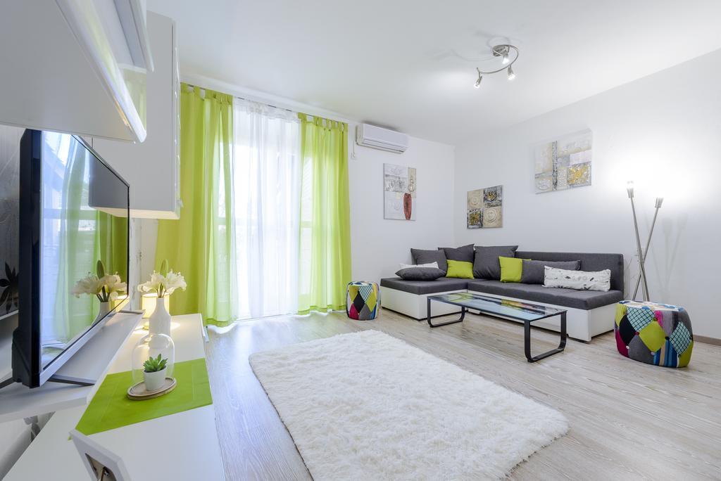 Appartement Tolja *