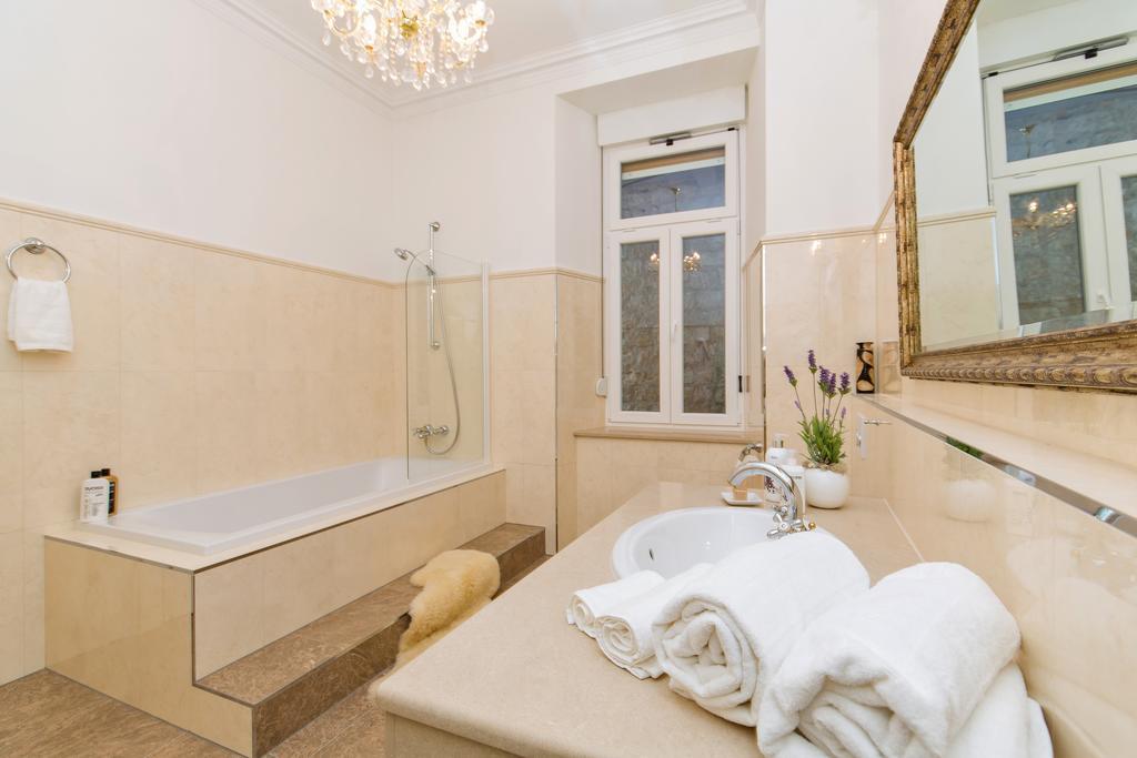 Luxury Seafront Banje Apartment *