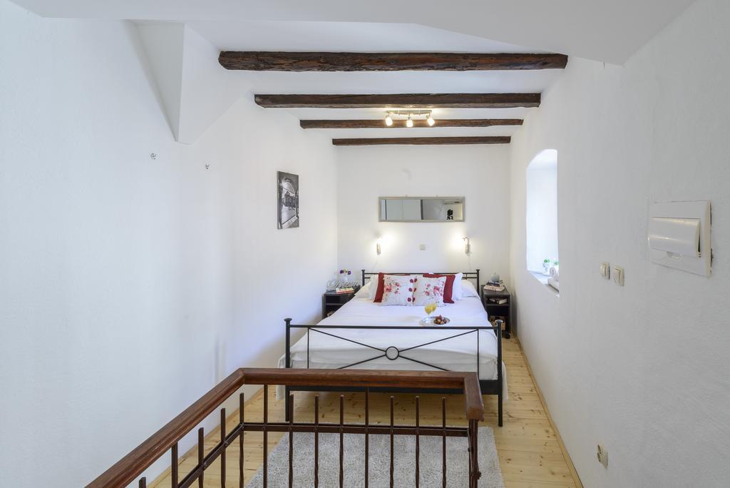 Storelli Apartment *