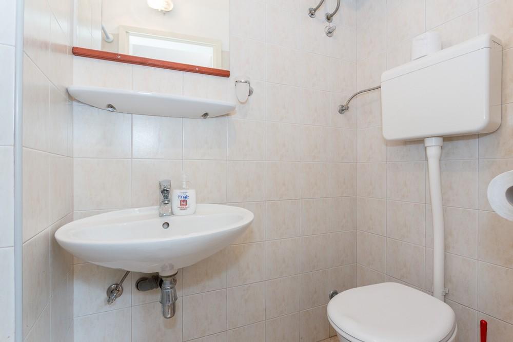 Kalas Guest house